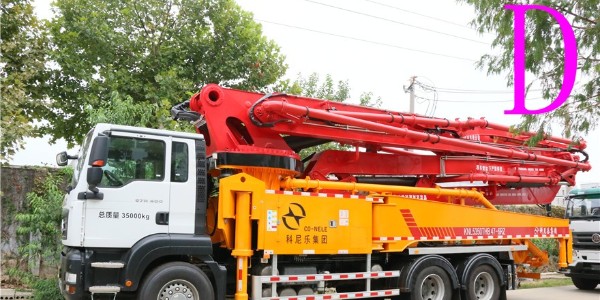 關(guān)于小型混凝土泵車在鄉(xiāng)鎮(zhèn)使用時的注意事項