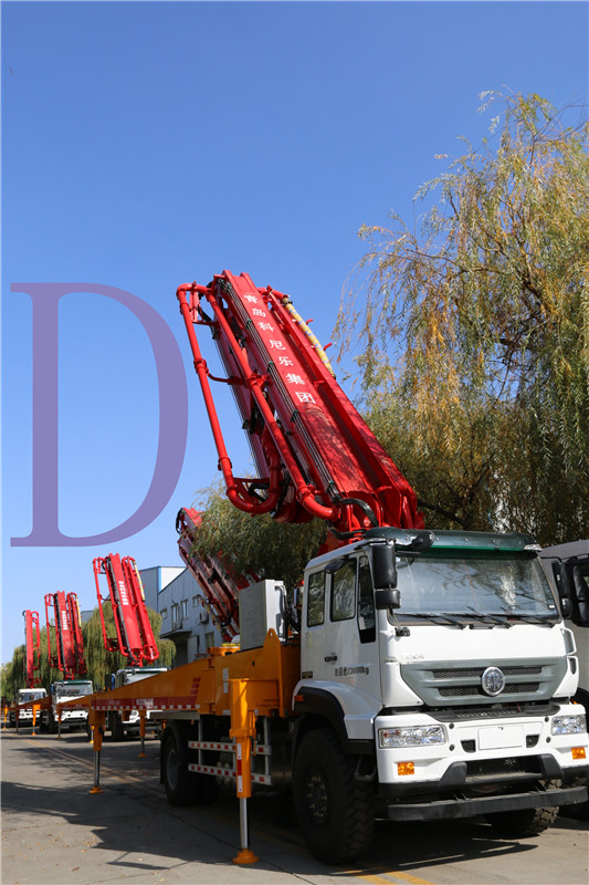 青島混凝土泵車(chē)價(jià)格 (2)