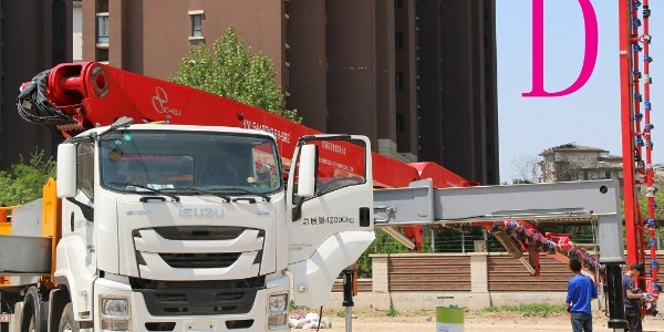 小型混凝土泵車的回轉支承如何保養？