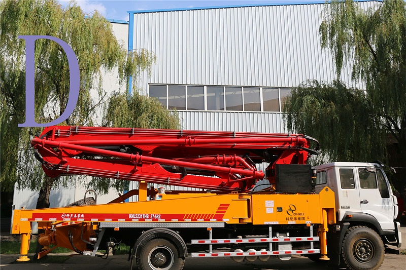 青島混凝土泵車價格 (2)