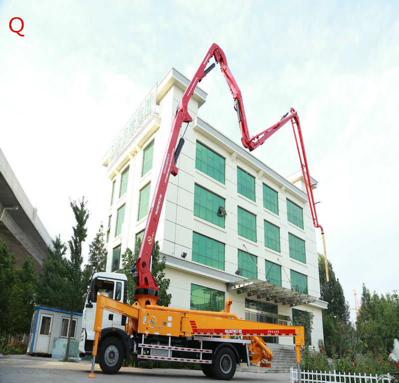 小型混凝土泵車，混凝土泵車，天泵，小型泵車