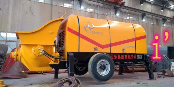 混凝土泵在選擇外加劑時(shí)，需要注意哪些事項(xiàng)？