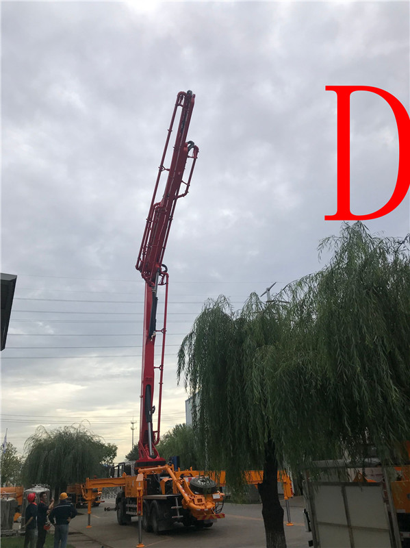 青島混凝土泵車(chē)價(jià)格 (1)