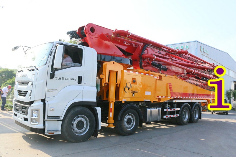 青島小型混凝土泵車價格 (15)