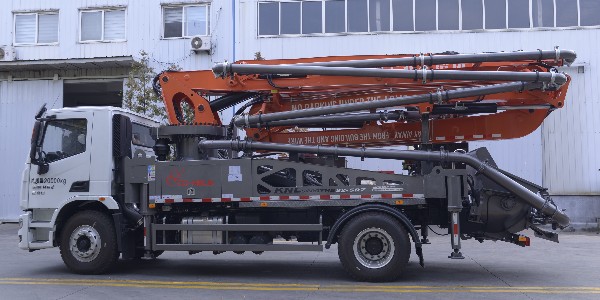 各位泵車司機(jī)朋友如果面對(duì)使用前的問題該怎么處理